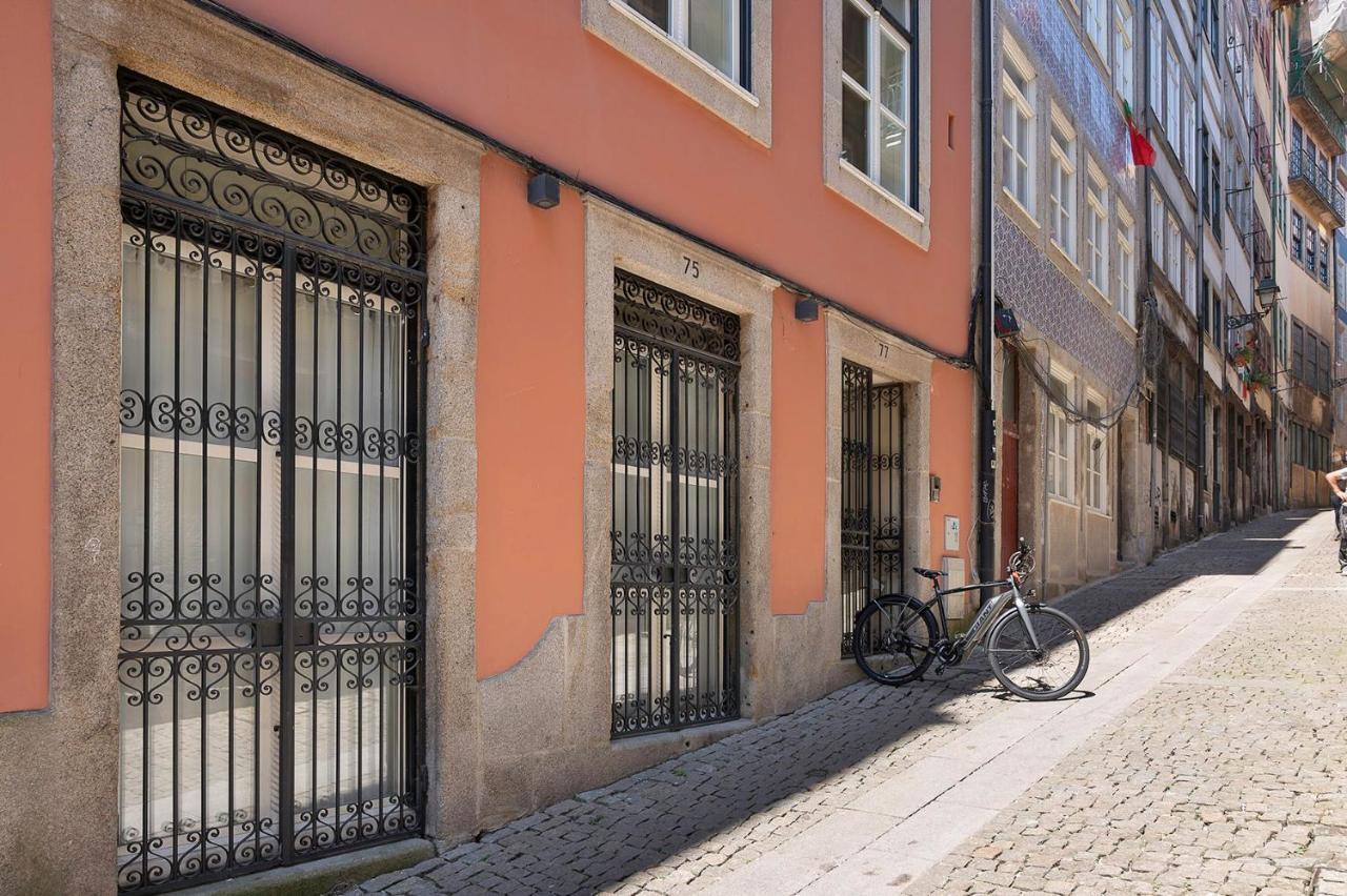 Ribeira Trendy Flat In Medieval Mercadores Street Porto Bagian luar foto